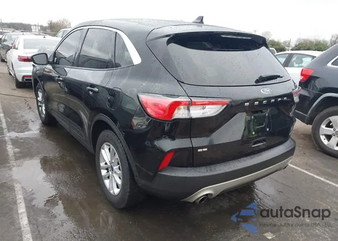 2021 Ford Escape Se z USA, uszkodzony, nr VIN 1FMCU0G67MUB33828